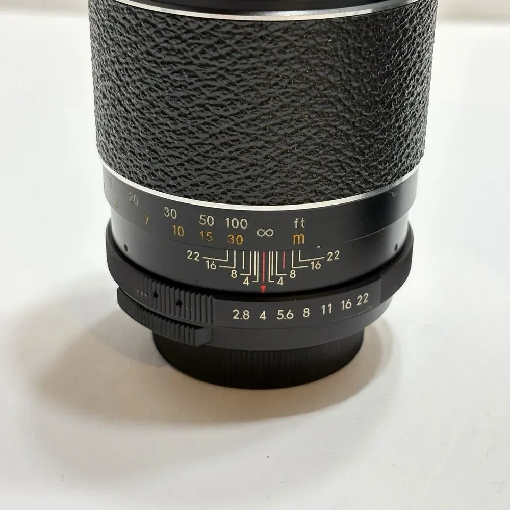 Auto Chinon 1:28 f=135mm Japan 28mm f2.8 Auto Lens Camera with Case